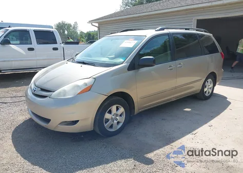 2010 Toyota Sienna Le из США, поврежденный, VIN 5TDKK4CC4AS324731